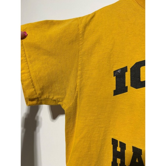 Delta Pro Weight Men Size M Short Sleeve Yellow Iowa Hawkeyes Shirt Piling Hole - Picture 5 of 7